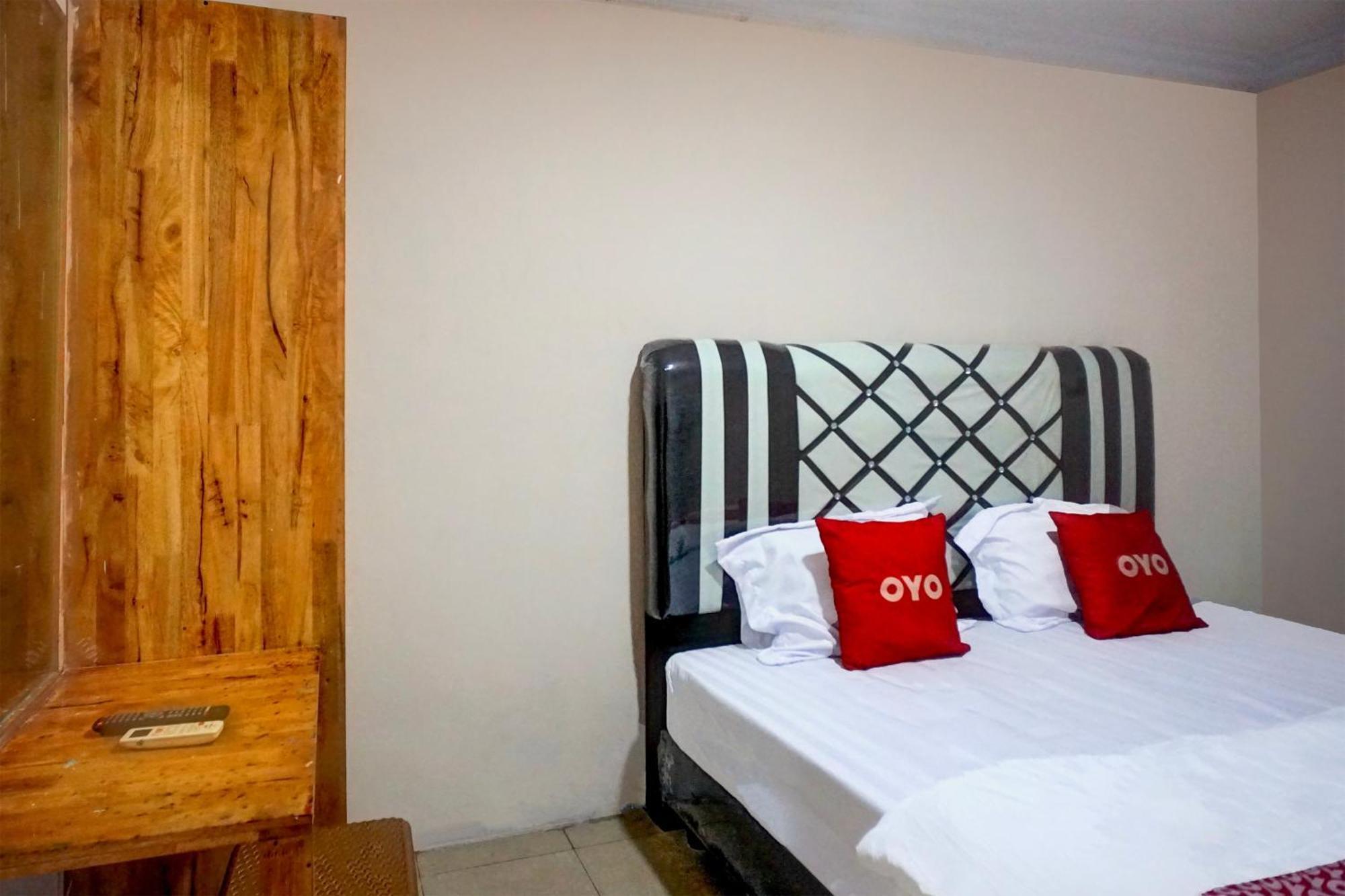 Hotel O Medan City Center Near Plaza Medan Fair Bagian luar foto